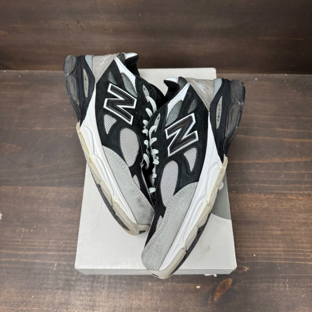 New Balance 990v3 MiUSA DTLR GR3YSCALE Size 9 (Pre-Owned) - back