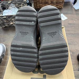 adidas Yeezy Desert Boot Oil Size 7.5 (Pre-Owned) - Image 6