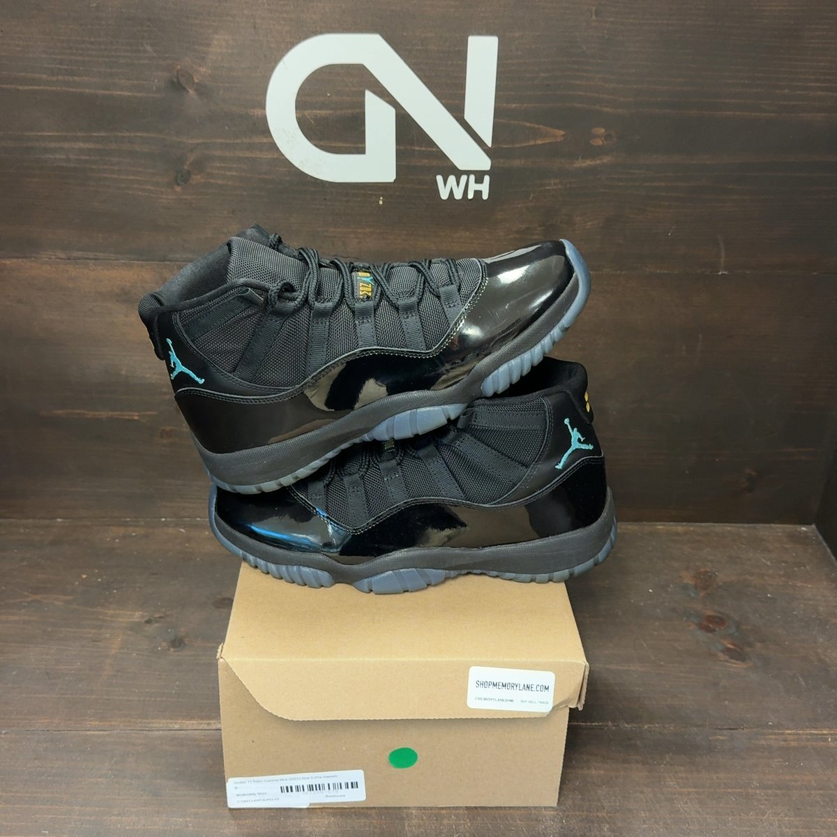 Jordan 11 Retro Gamma Blue (2025) Size 9 (Pre-Owned) - front