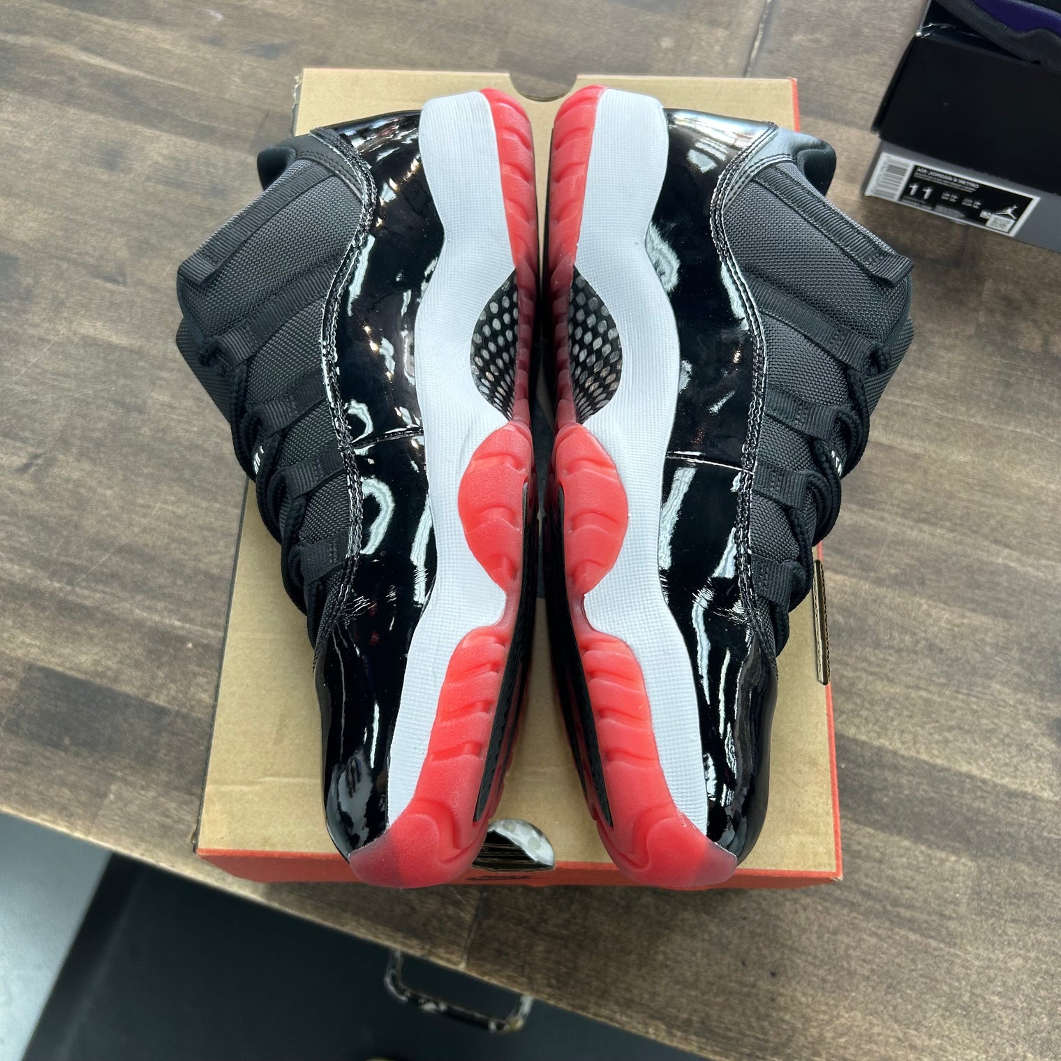 Bred Jordan 11 Retro Low (2025) (USED)