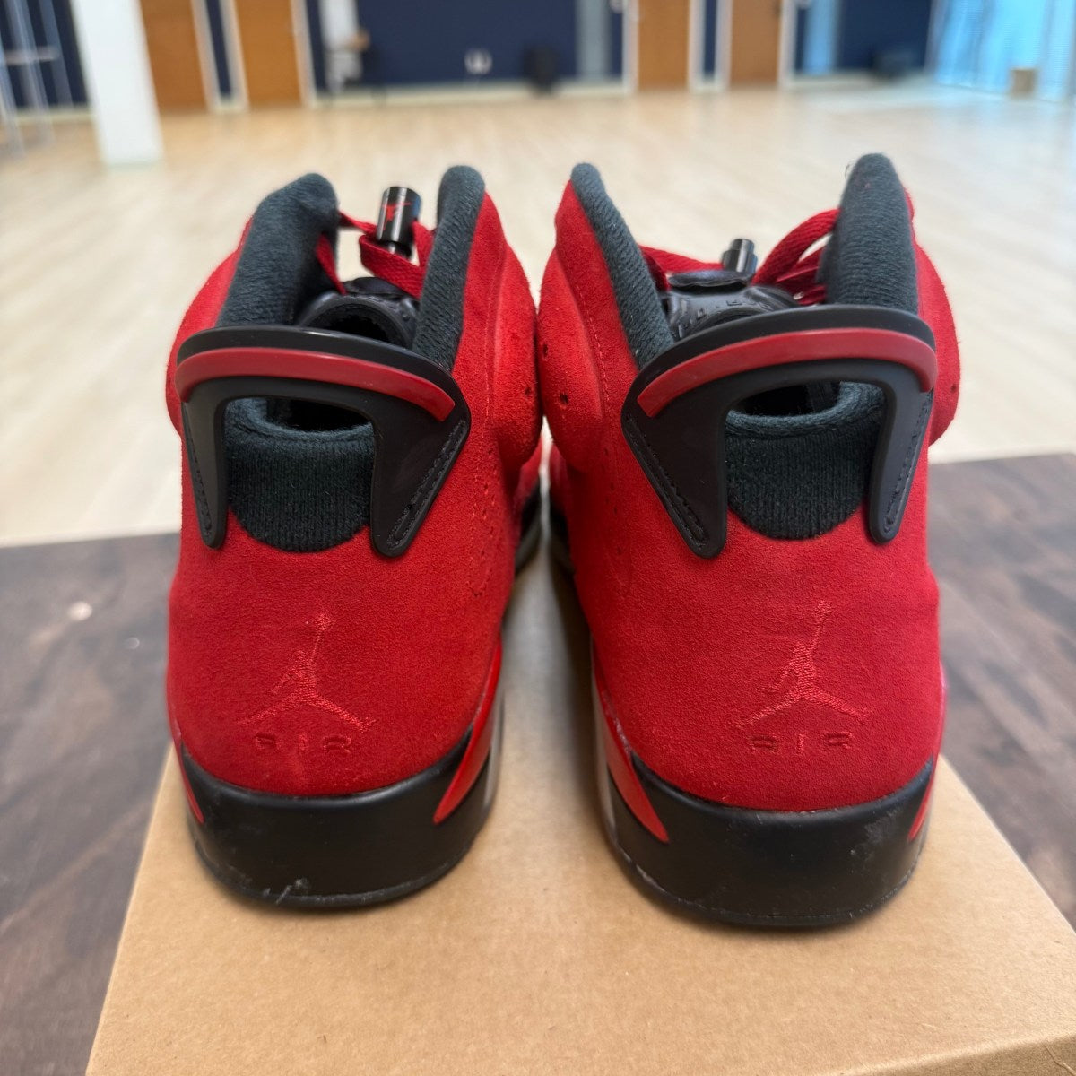 Jordan 6 Retro Toro Bravo Size 10 (Pre-Owned) - Image 5