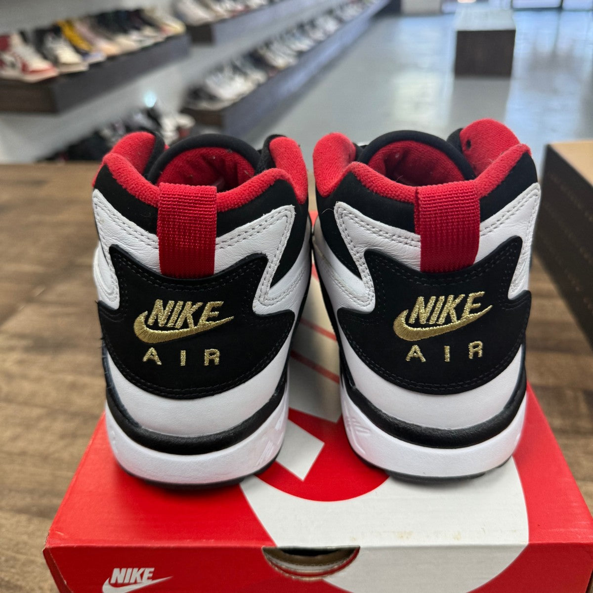 Nike Air Diamond Turf 49ers (2025) - Image 4