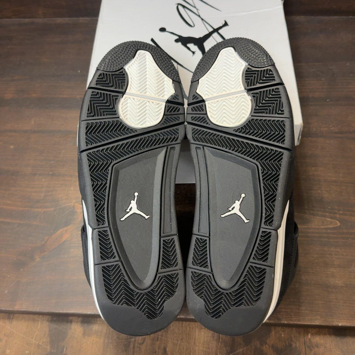 Jordan 4 Retro White Thunder - Image 8