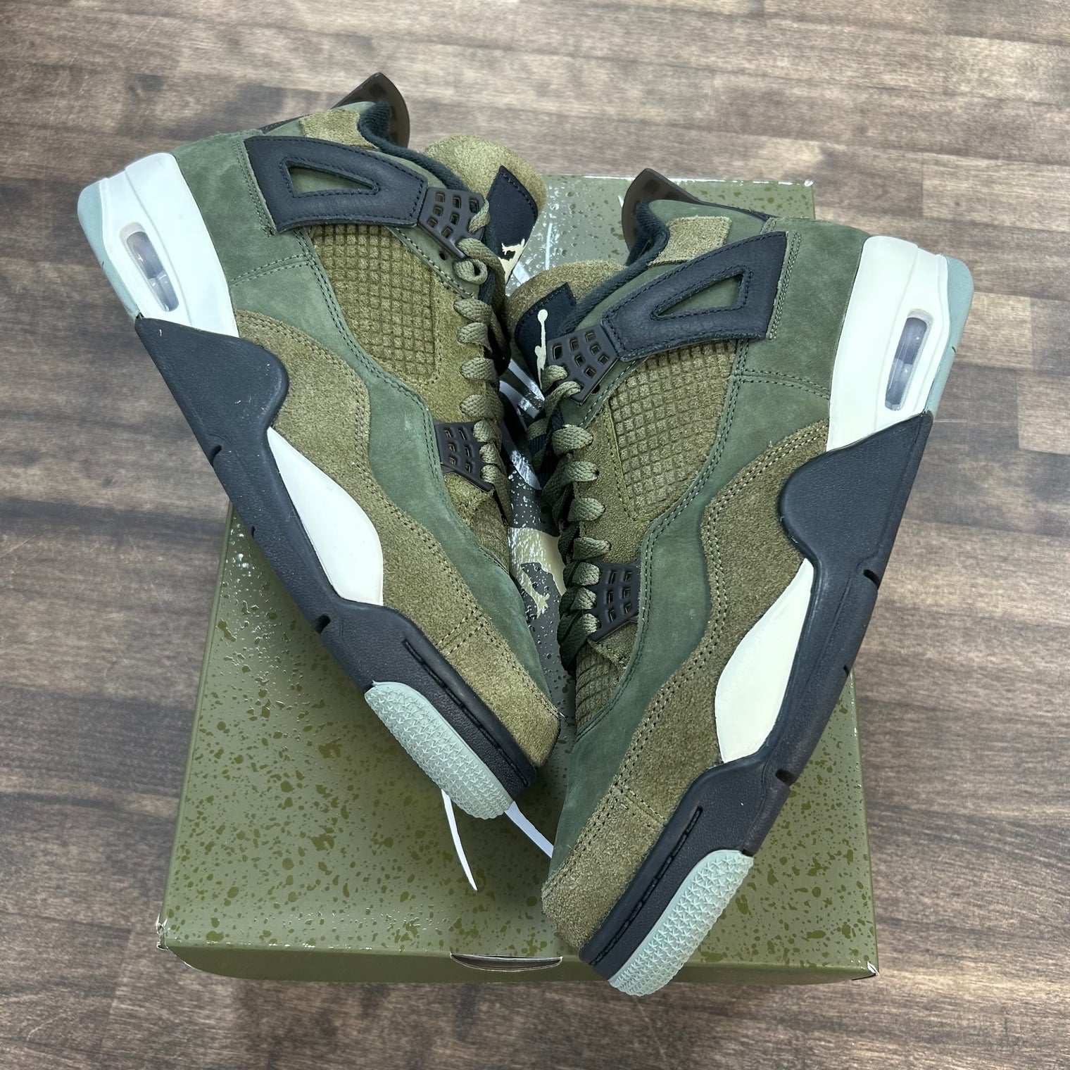Craft Olive Jordan 4 (USED)