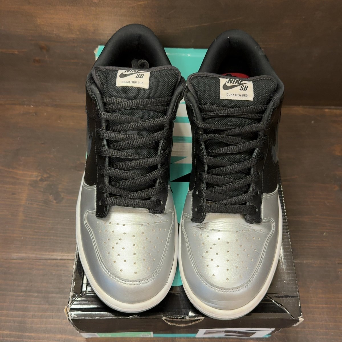 Nike SB Dunk Low Supreme Jewel Swoosh Silver Size 13 (Pre-Owned) - tag