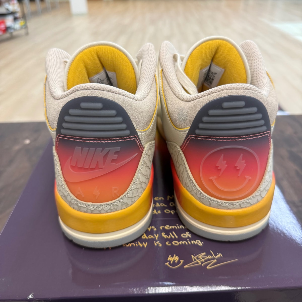 Jordan 3 Retro SP J Balvin Medellín Sunset - Image 5