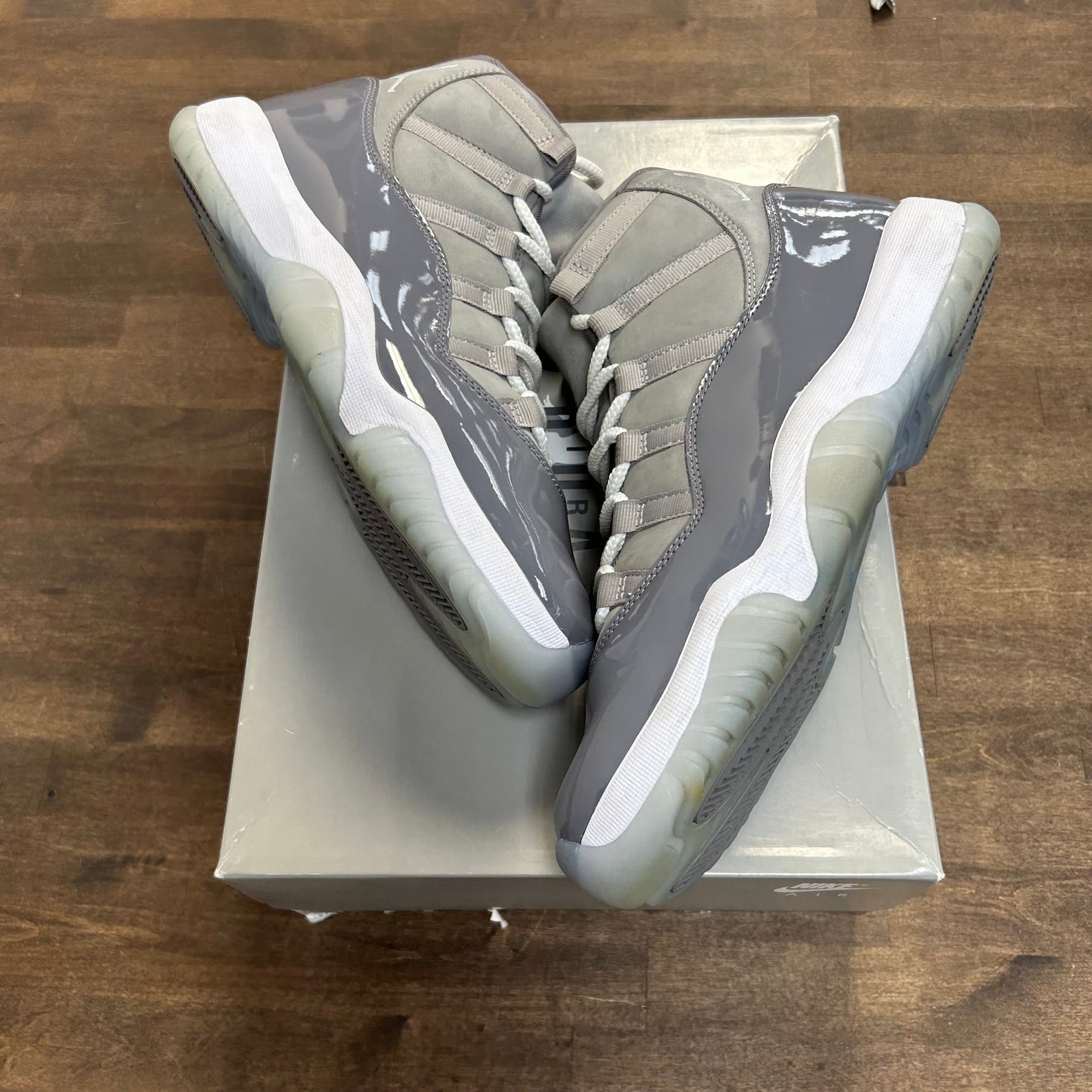 Cool Grey Jordan 11 Retro (USED)