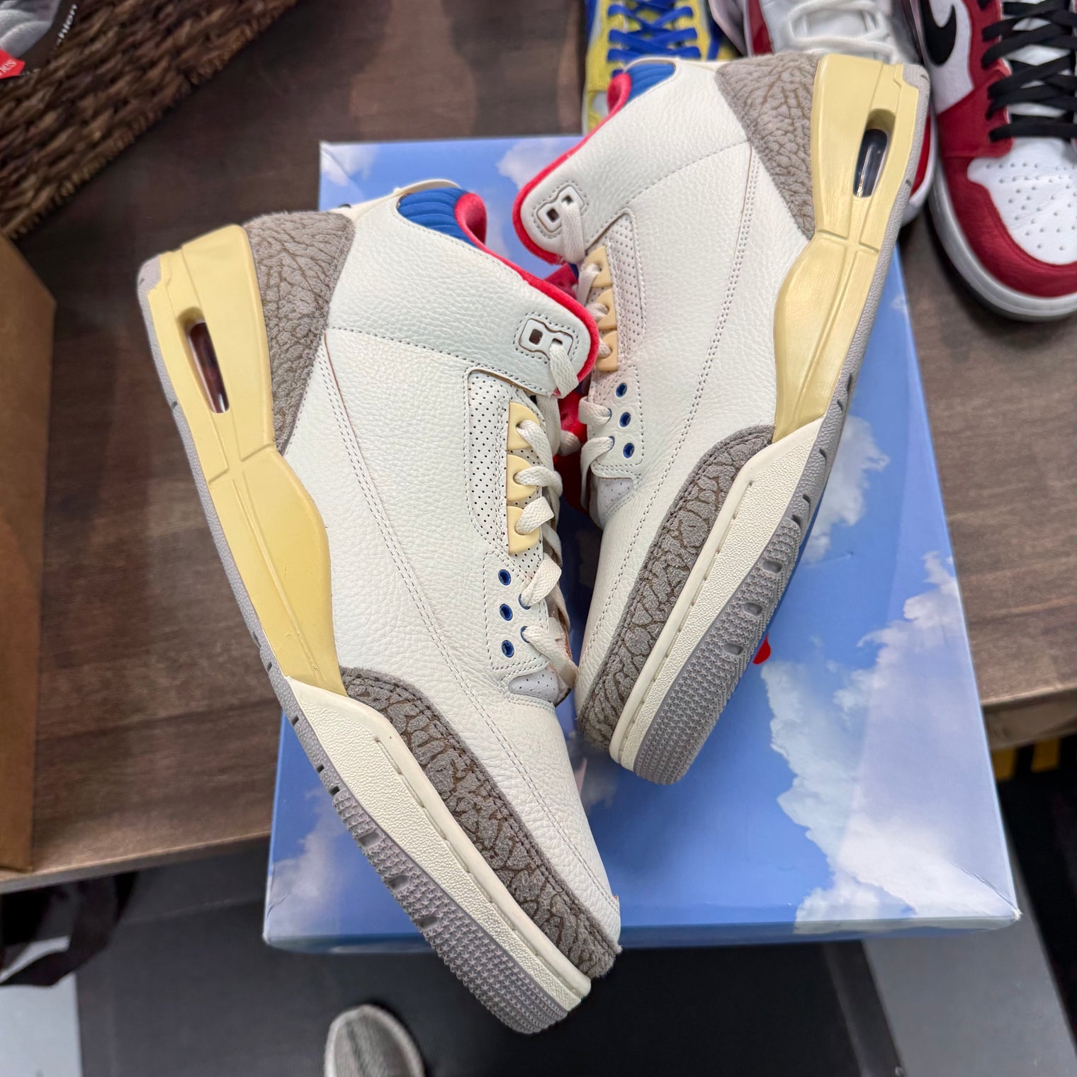 Seoul 2.0 Jordan 3 Retro (USED)