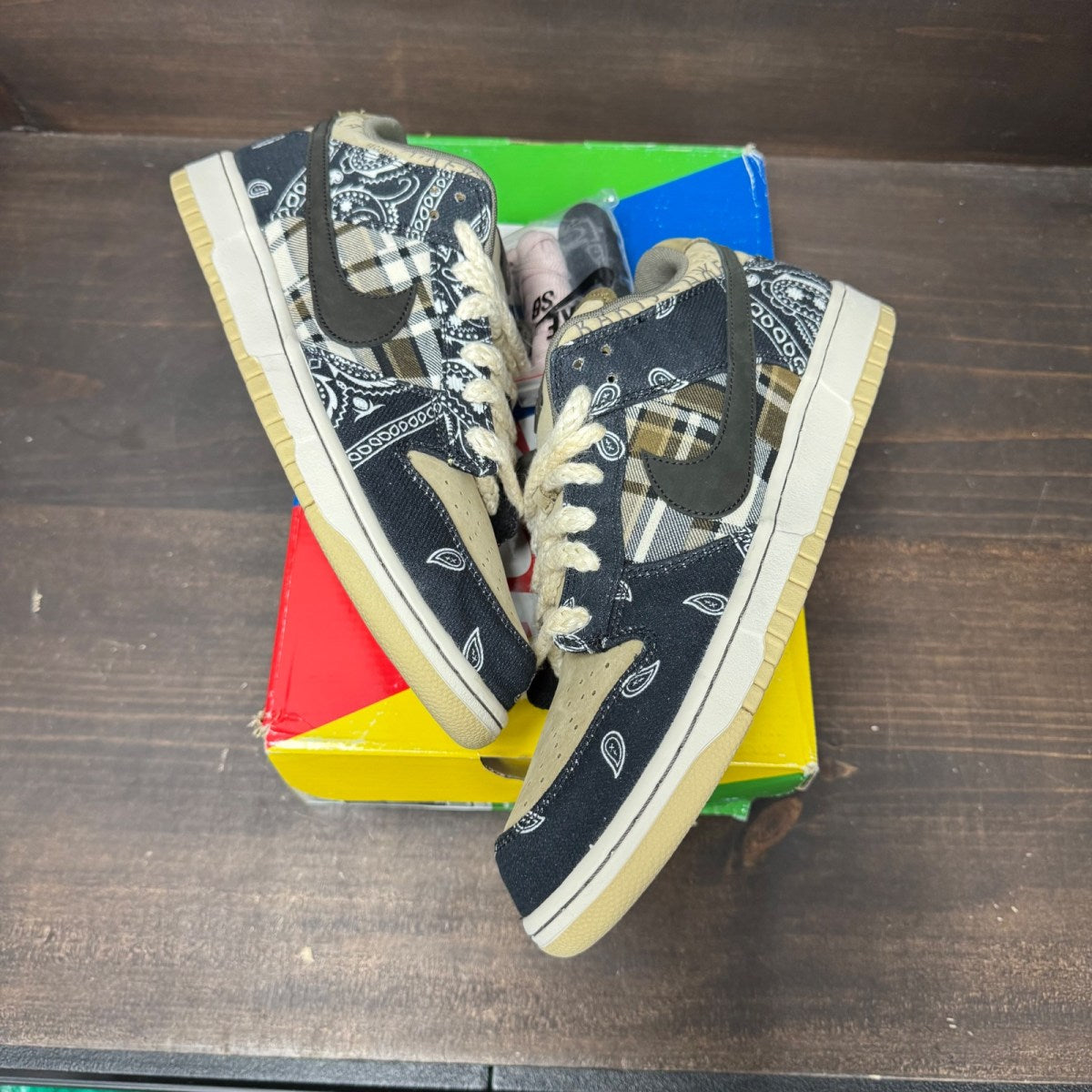 Nike SB Dunk Low Travis Scott - Image 2