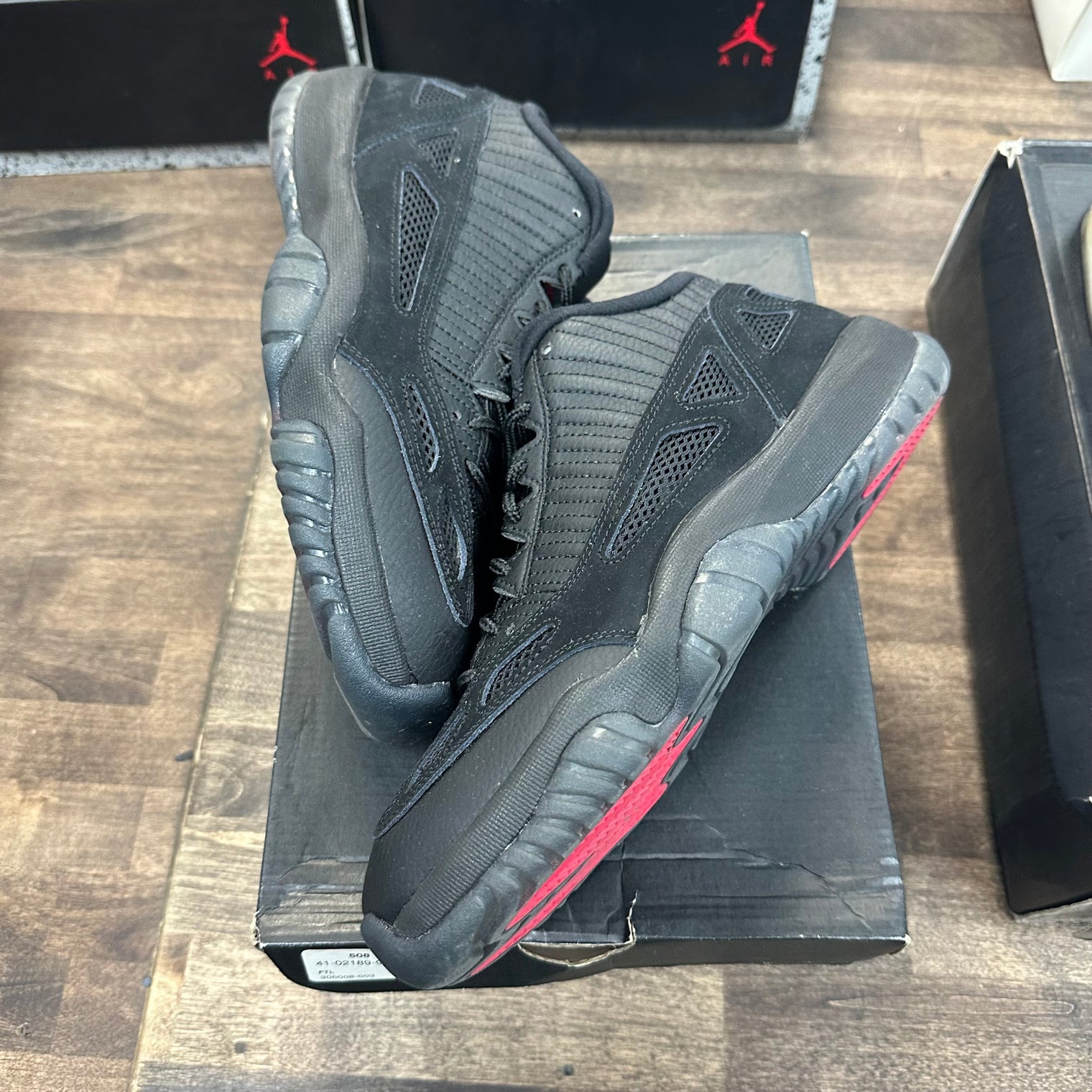 Referee Jordan 11 Low IE (2015) (USED)