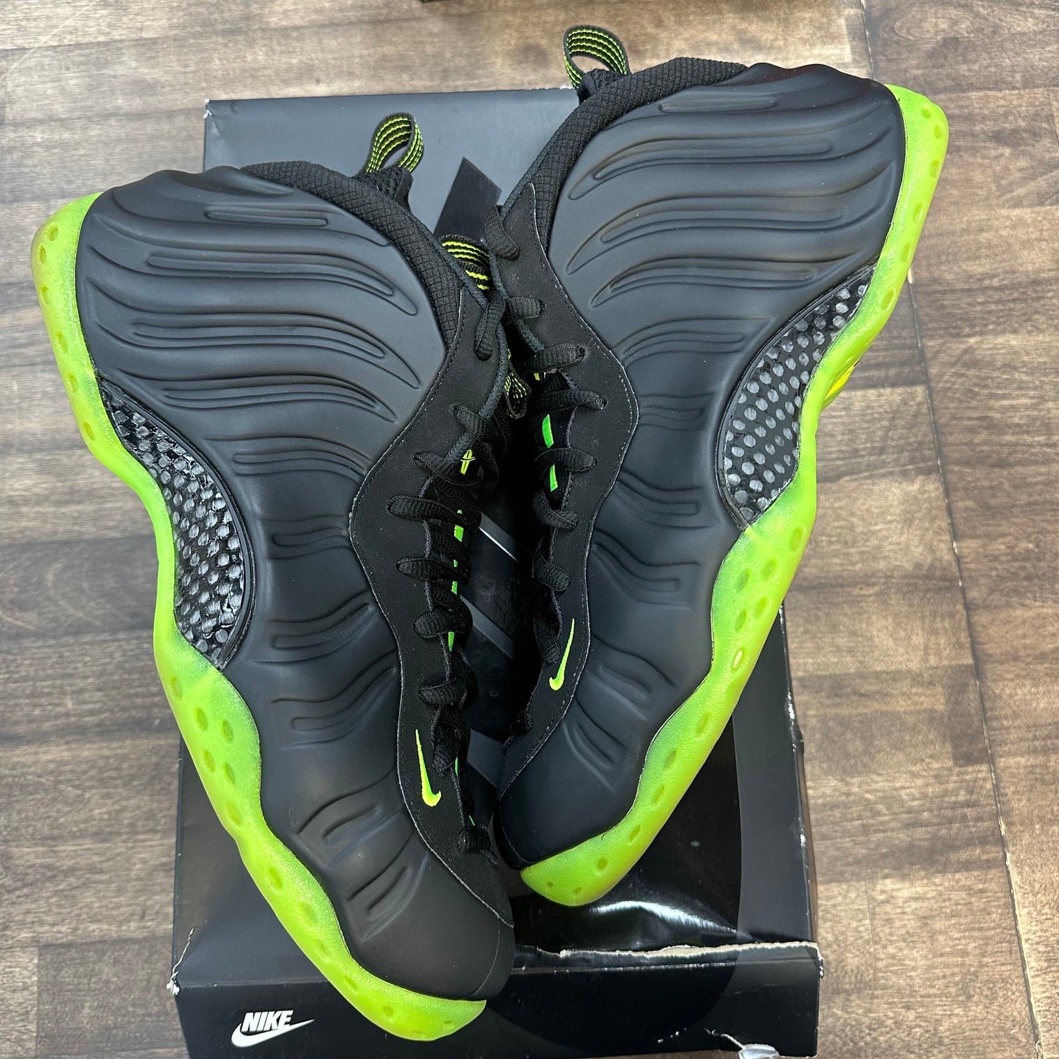 Black Volt Nike Air Foamposite One (USED)