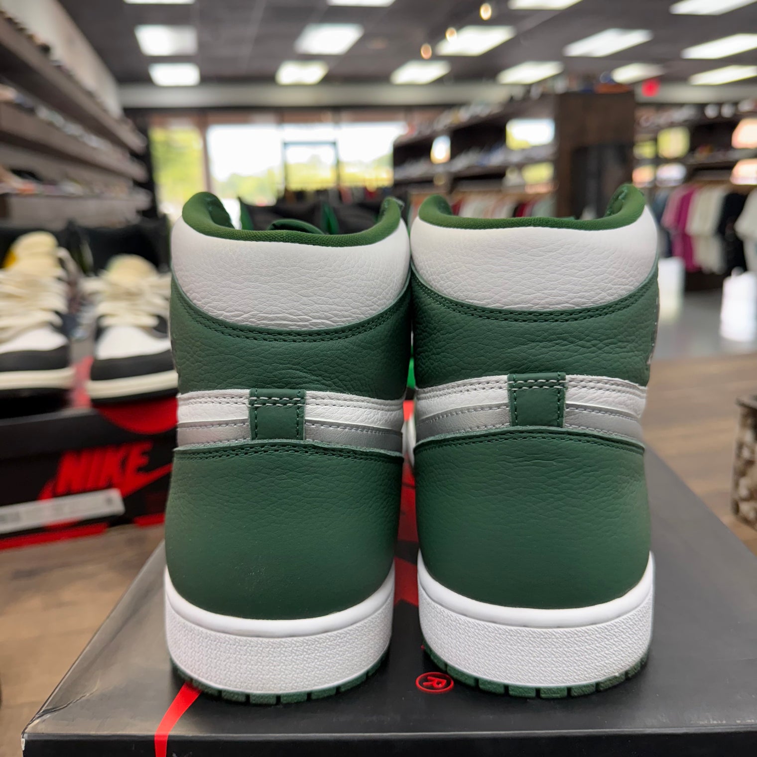 Gorge Green Jordan 1 High (USED)