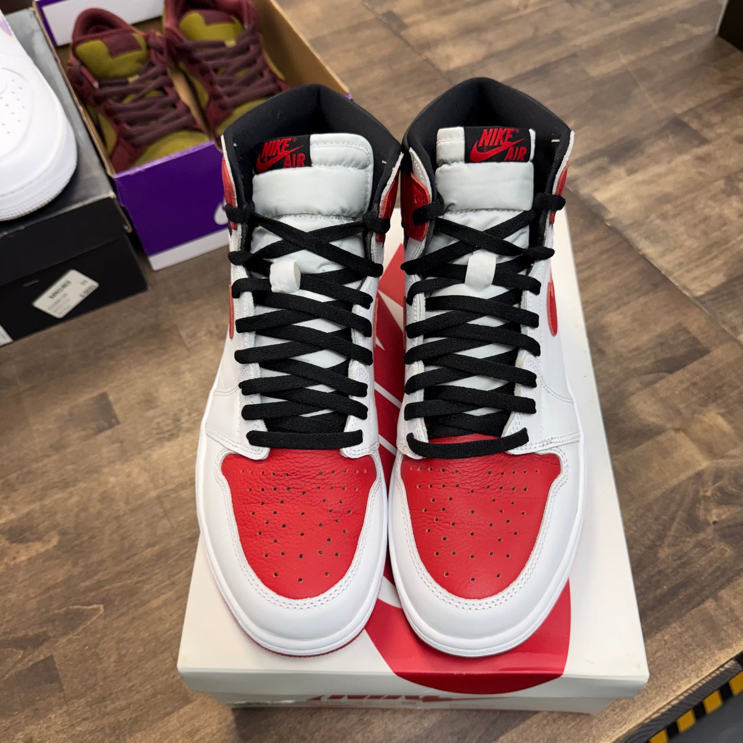 Heritage Jordan 1 Retro High OG (USED)