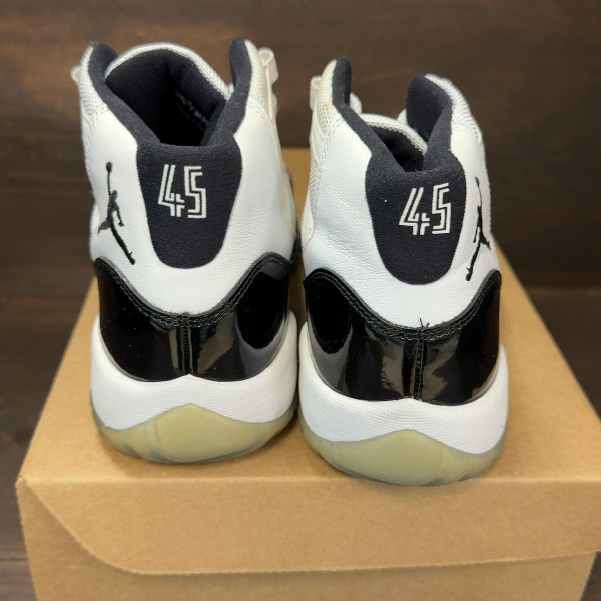 Jordan 11 Retro Concord (2018) (GS) Size 6Y (Pre-Owned) - Image 5