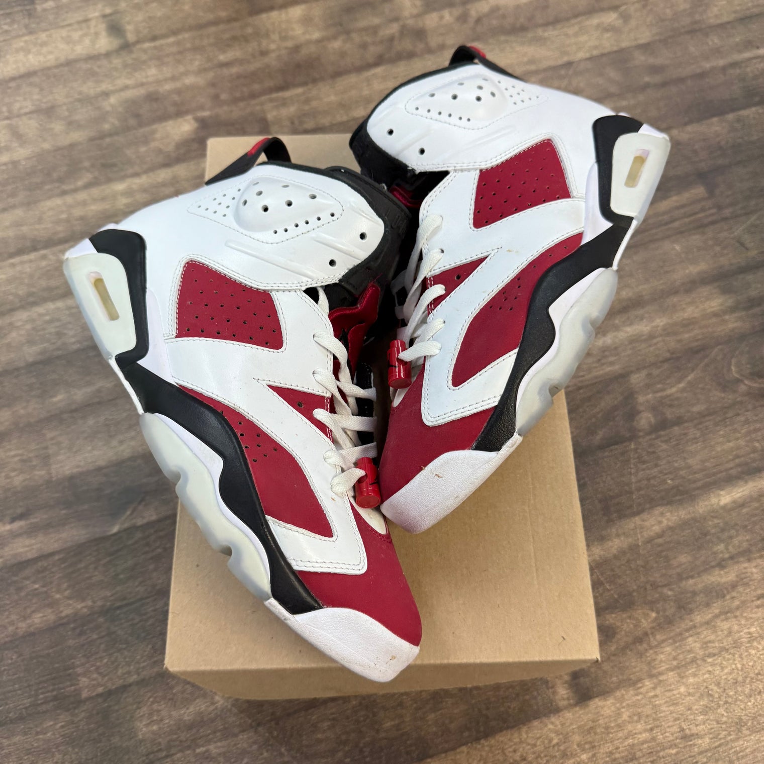 Carmine Jordan 6 Retro (Used, No Box)