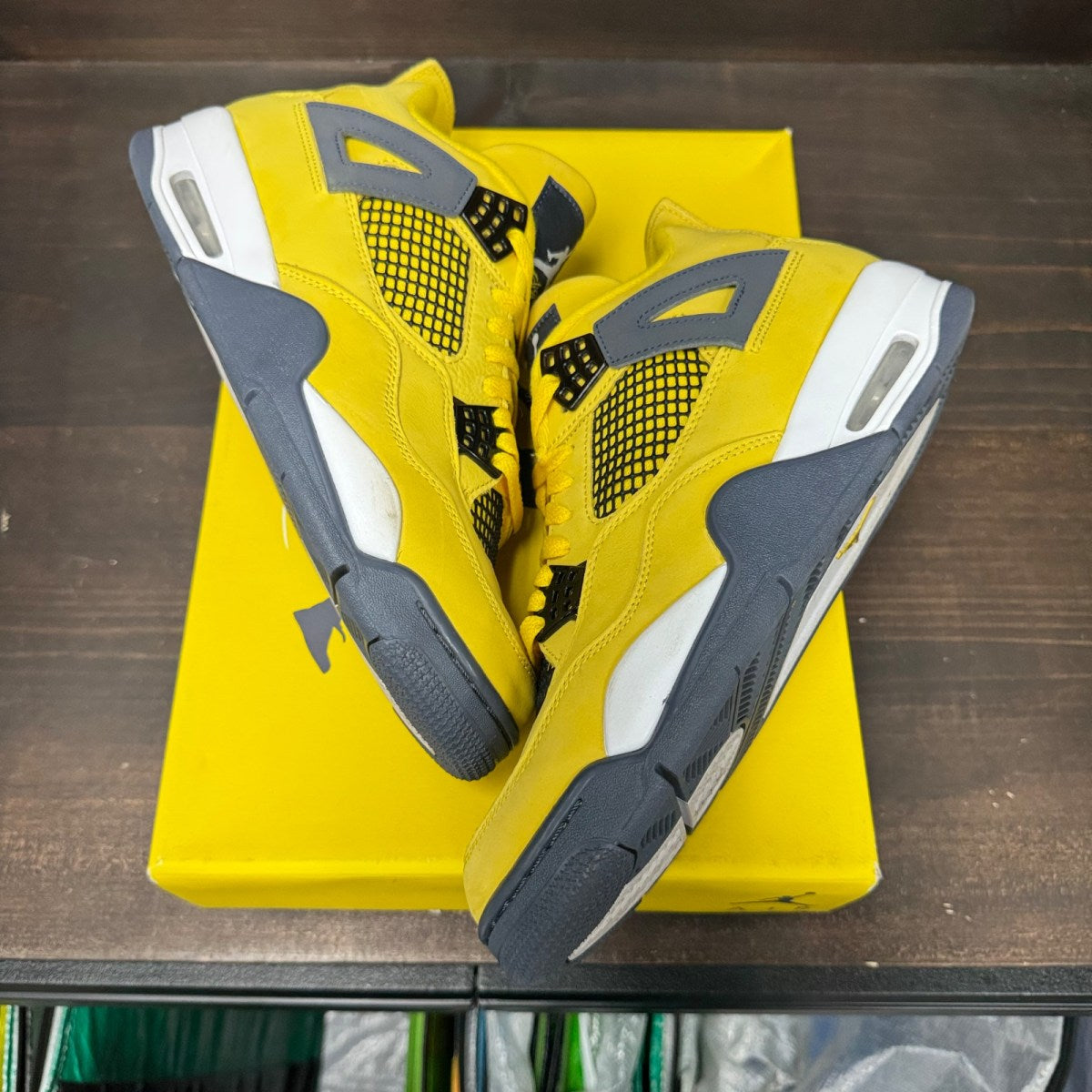 Jordan 4 Retro Lightning (2021) - Image 2