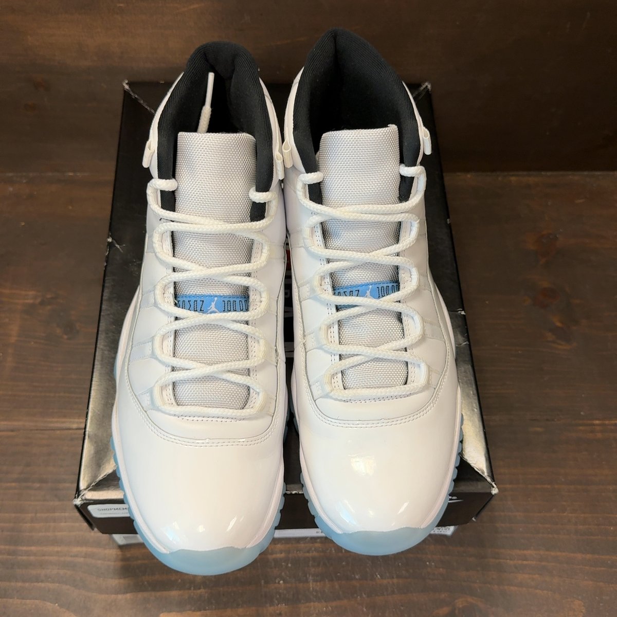 Jordan 11 Retro Legend Blue (2024) Size 13 (Pre-Owned) - tag