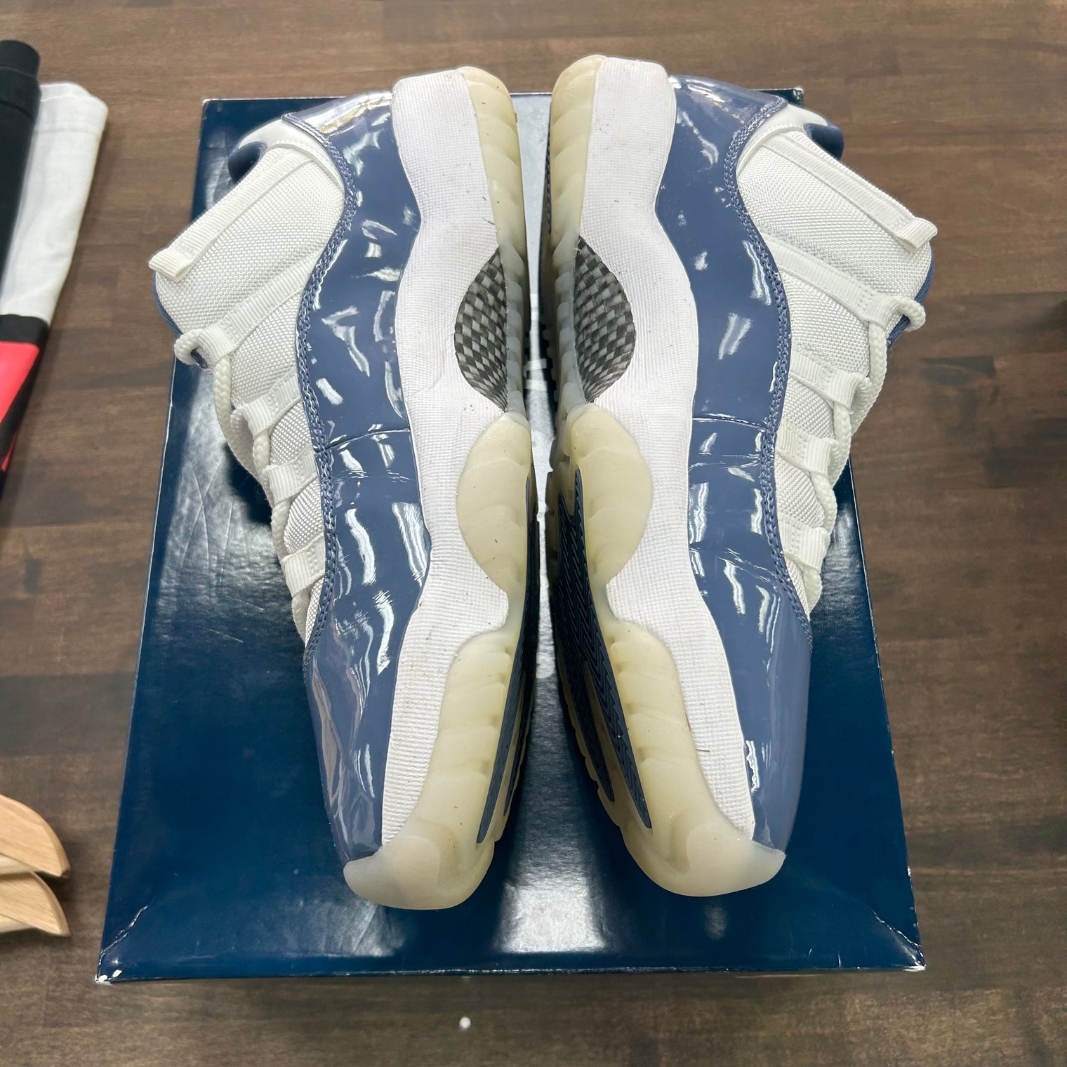 Diffused Blue Jordan 11 Retro Low (USED)