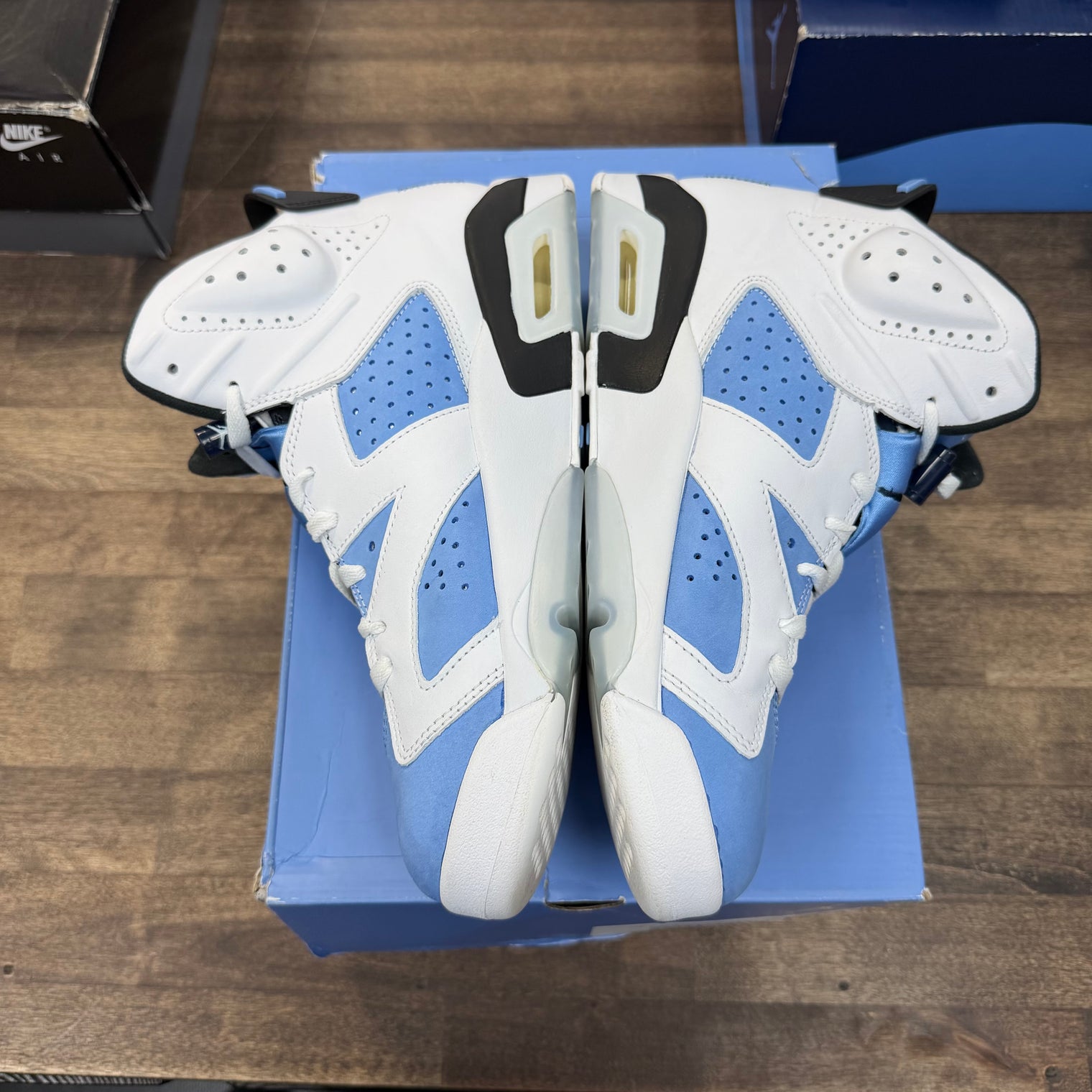UNC Home Jordan 6 Retro (USED)