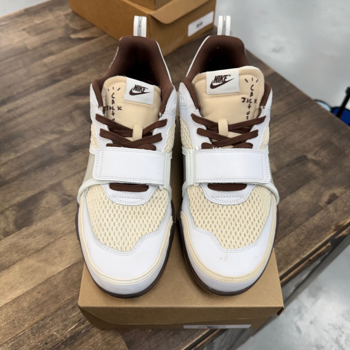 Nike Zoom Field Jaxx Travis Scott Light Chocolate - Image 2
