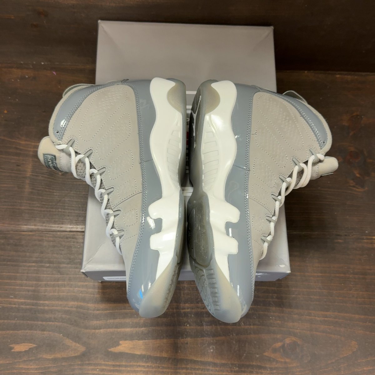 Jordan 9 Retro Cool Grey (2025) Size 8 (Pre-Owned) - aux