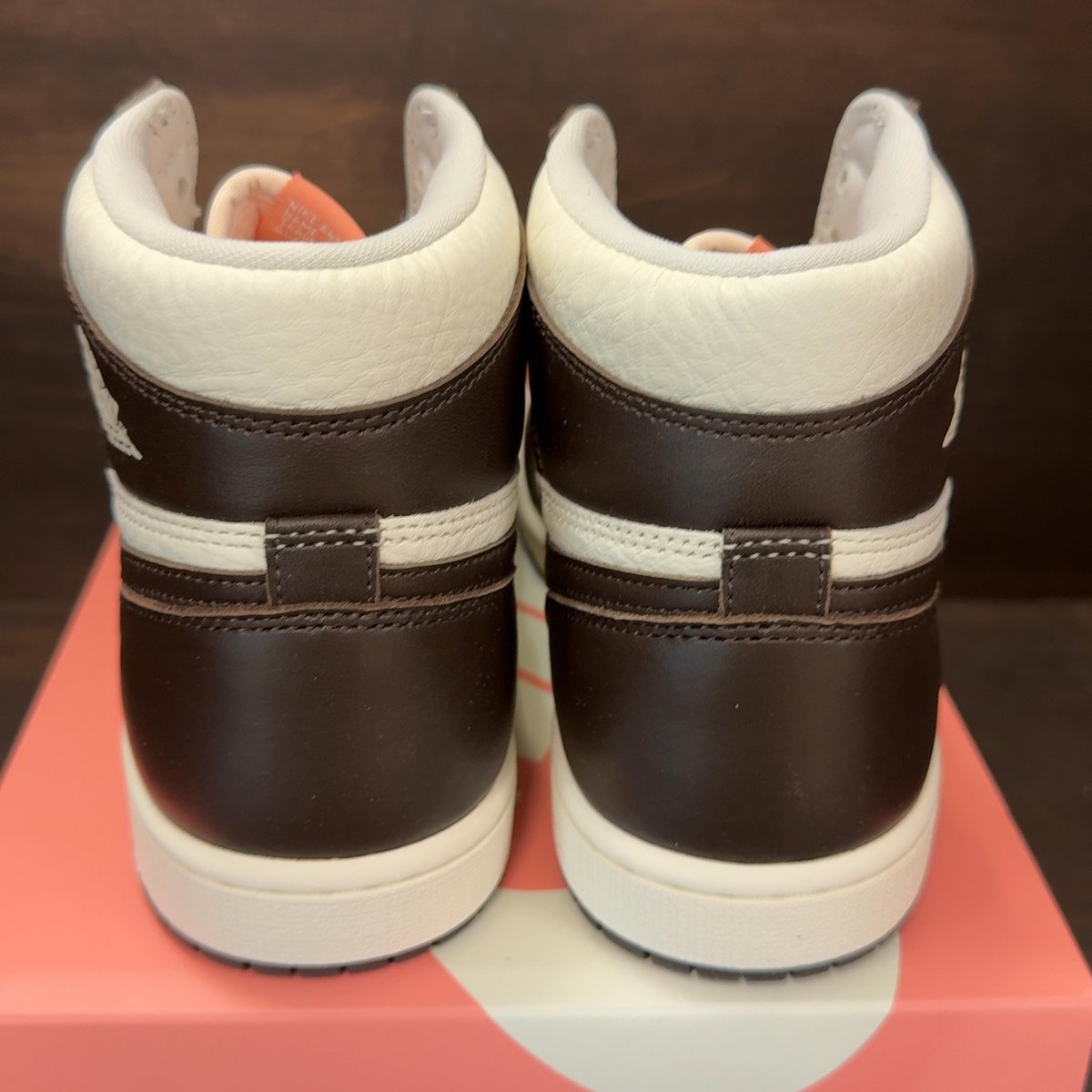 Jordan 1 Retro High OG Light Madder Root (Women's) Size 9W - aux