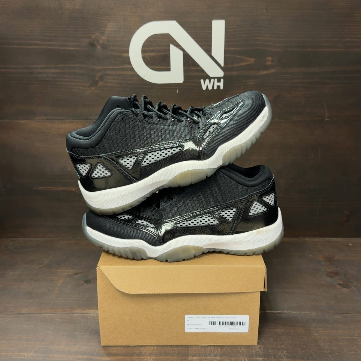 Jordan 11 Retro Low IE Craft Black White Size 9 (Pre-Owned) - front