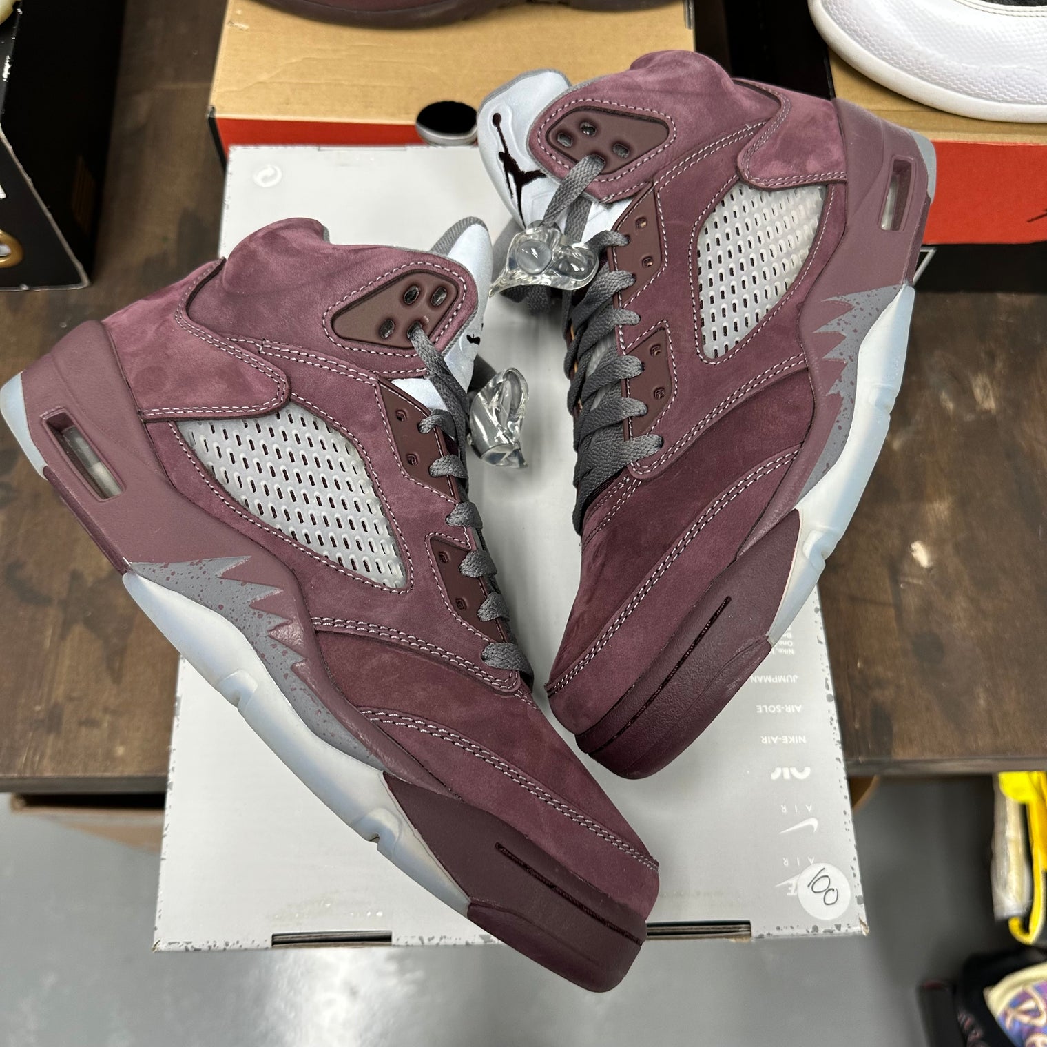 Burgundy Jordan 5 Retro (USED, No lid)