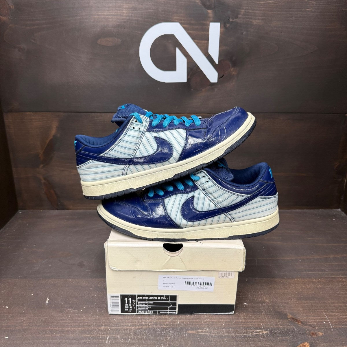Nike SB Dunk Low Avenger Blue Patent Size 11 (Pre-Owned) - Image 1