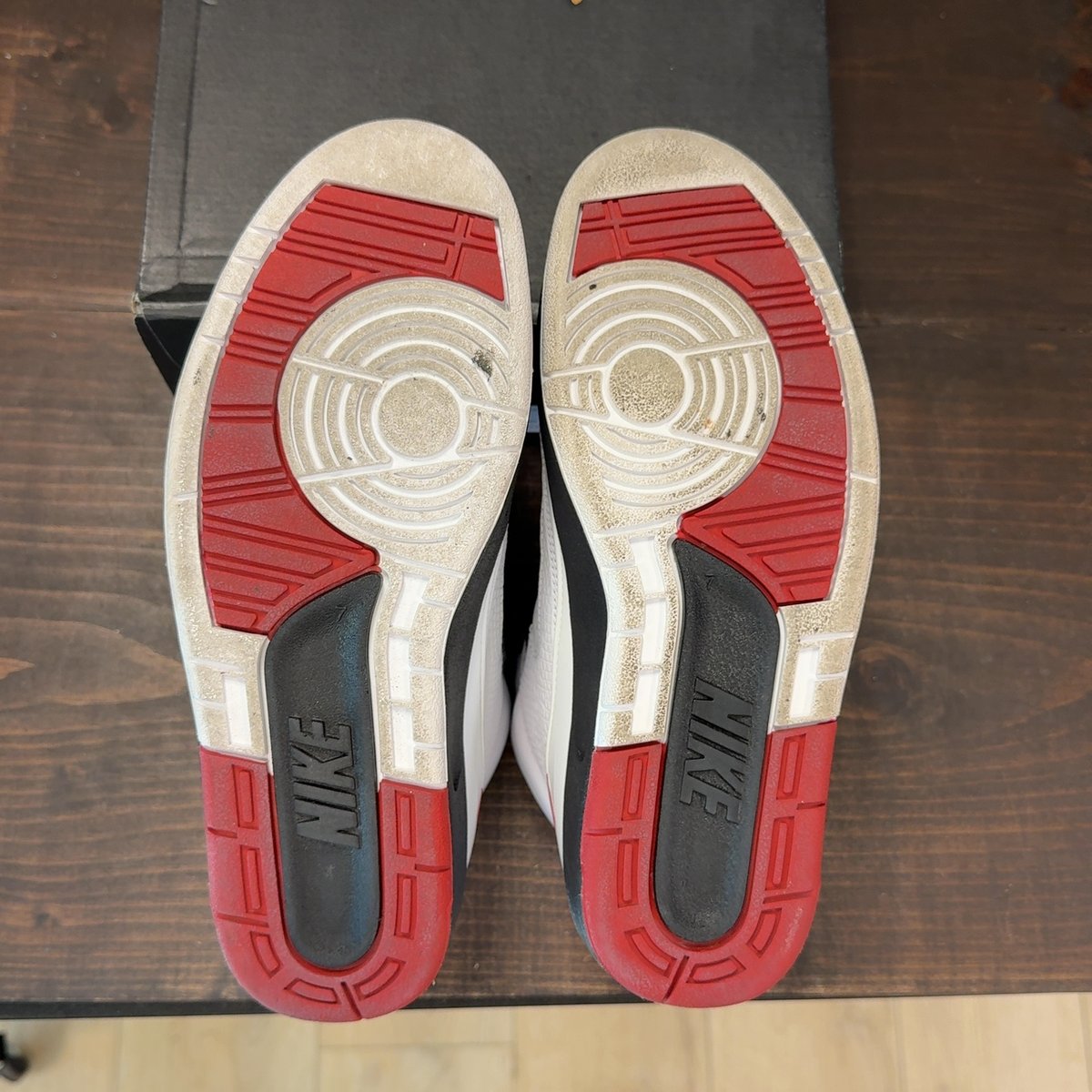 Jordan 2 Retro OG Chicago (2022) (GS) Size 7Y (Pre-Owned) - aux
