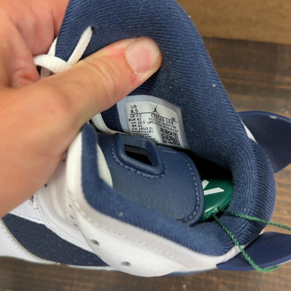 Jordan 6 Retro Midnight Navy (2022) Size 8.5 (Pre-Owned) - Image 7