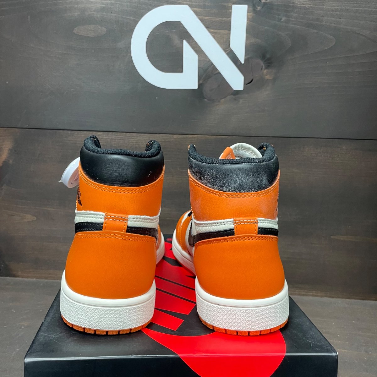 Jordan 1 Retro Reverse Shattered Backboard Size 8.5 (Pre-Owned) - side