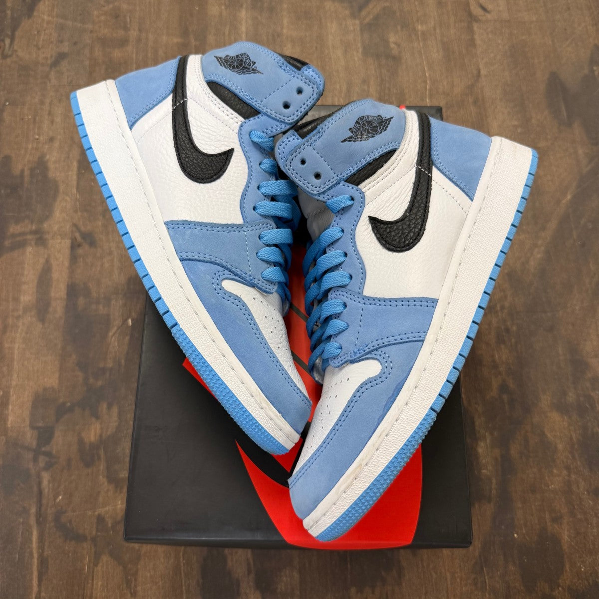 Jordan 1 Retro High OG University Blue (GS) - Image 1