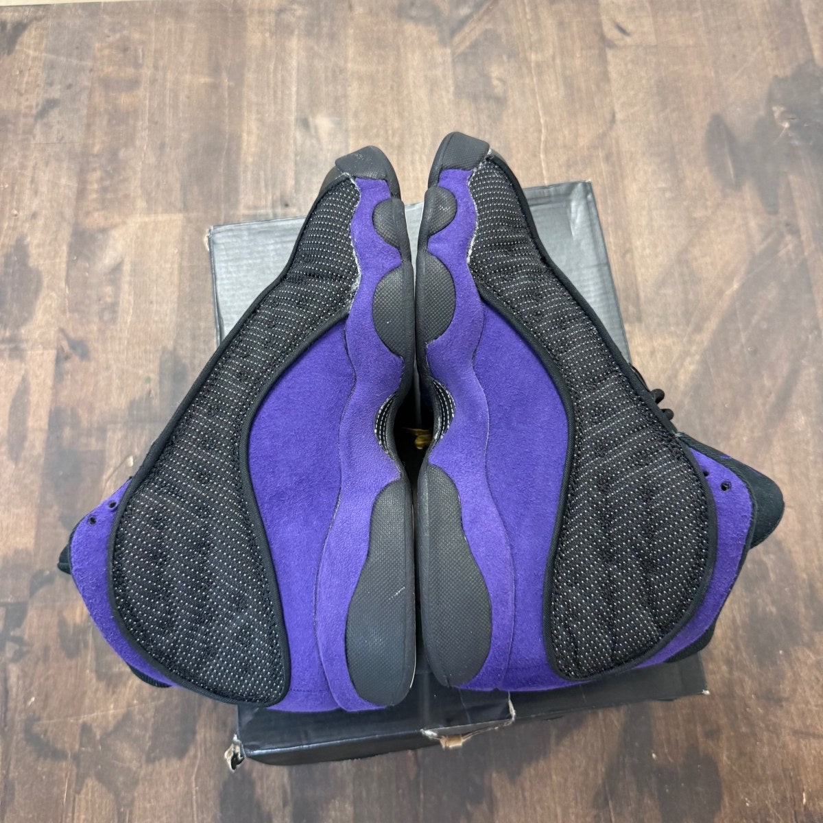 Jordan 13 Retro Court Purple (GS) Size 5Y (Pre-Owned) - Image 4