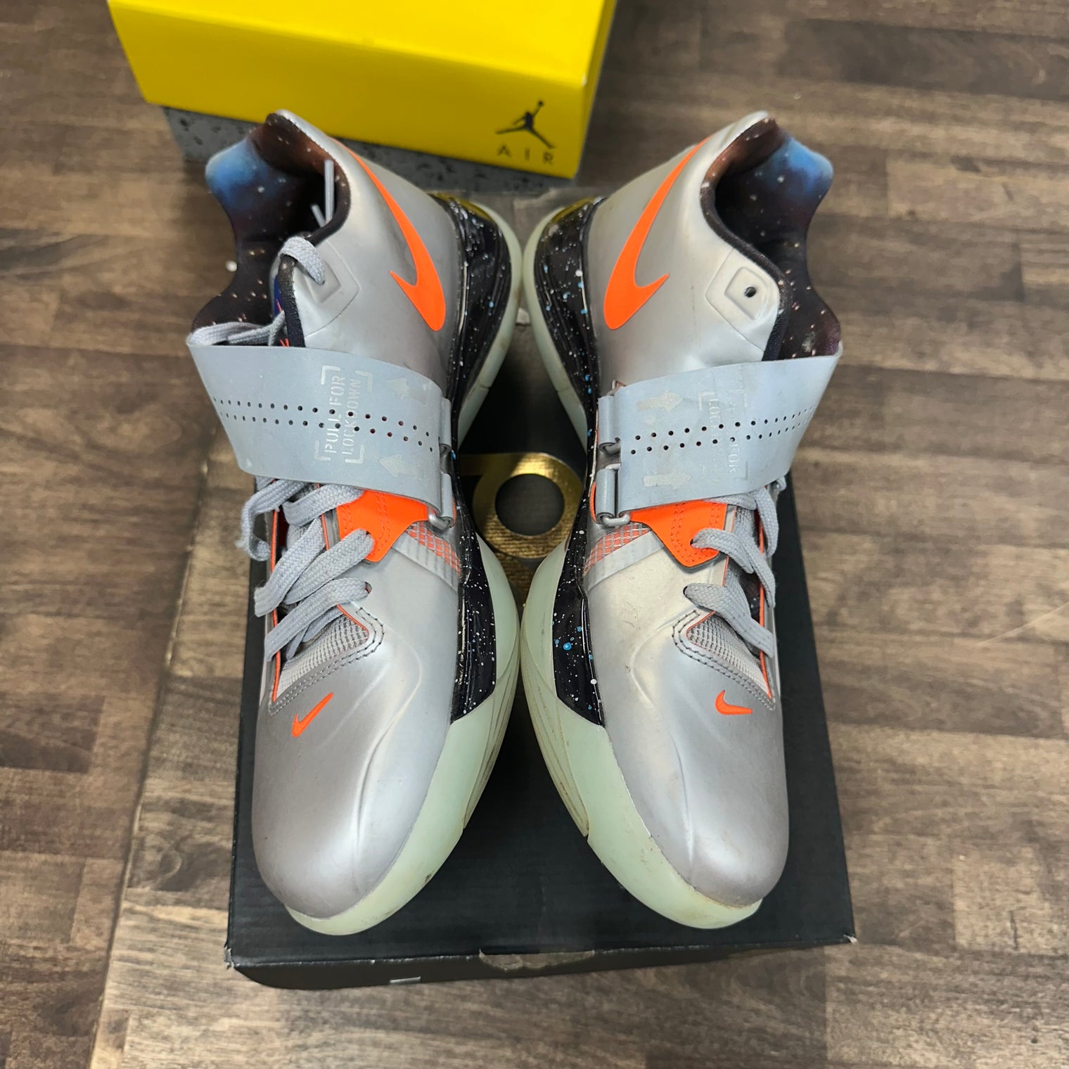 Galaxy Nike KD 4 (Used)