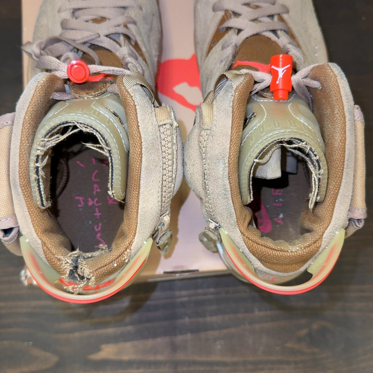Jordan 6 Retro Travis Scott British Khaki Size 9 (Pre-Owned) - aux