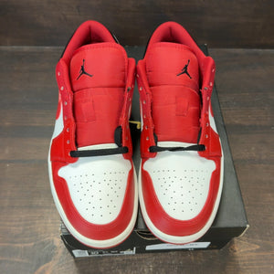 Jordan 1 Low Bulls - Image 3