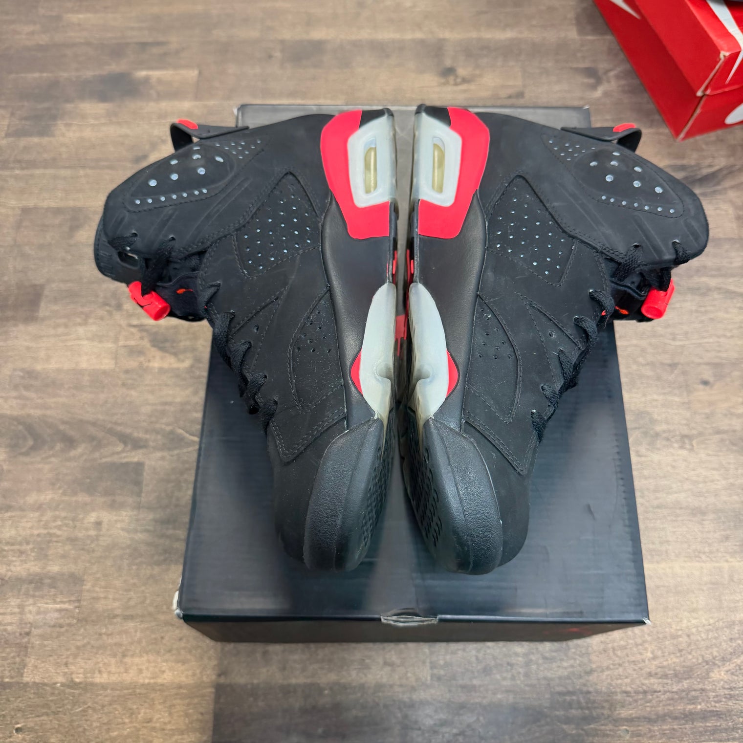 Jordan 6 Retro Infrared Black (2014) (US 8.5) (USED)