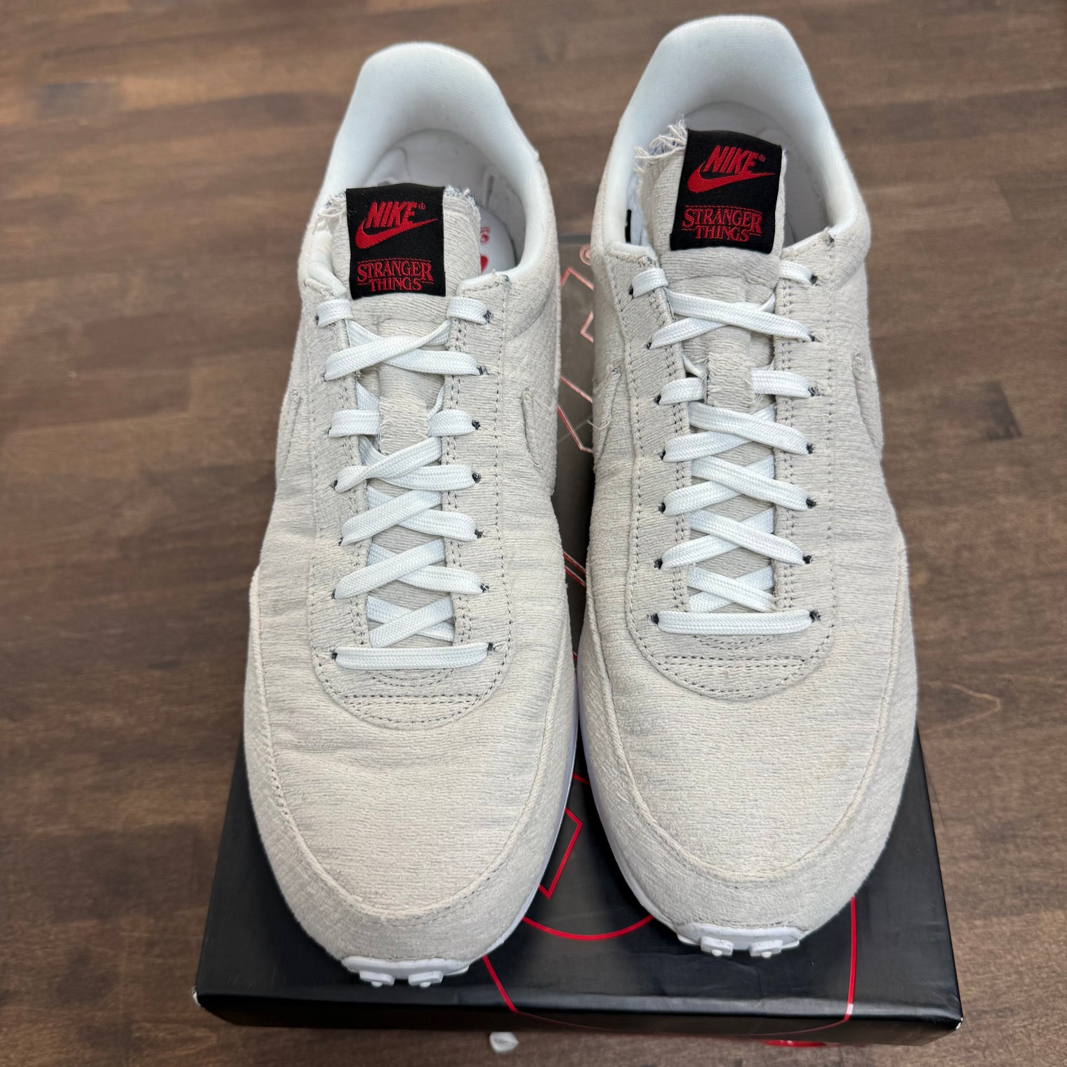 Stranger Things Sail Upside Down Pack Air Tailwind 79 (USED)