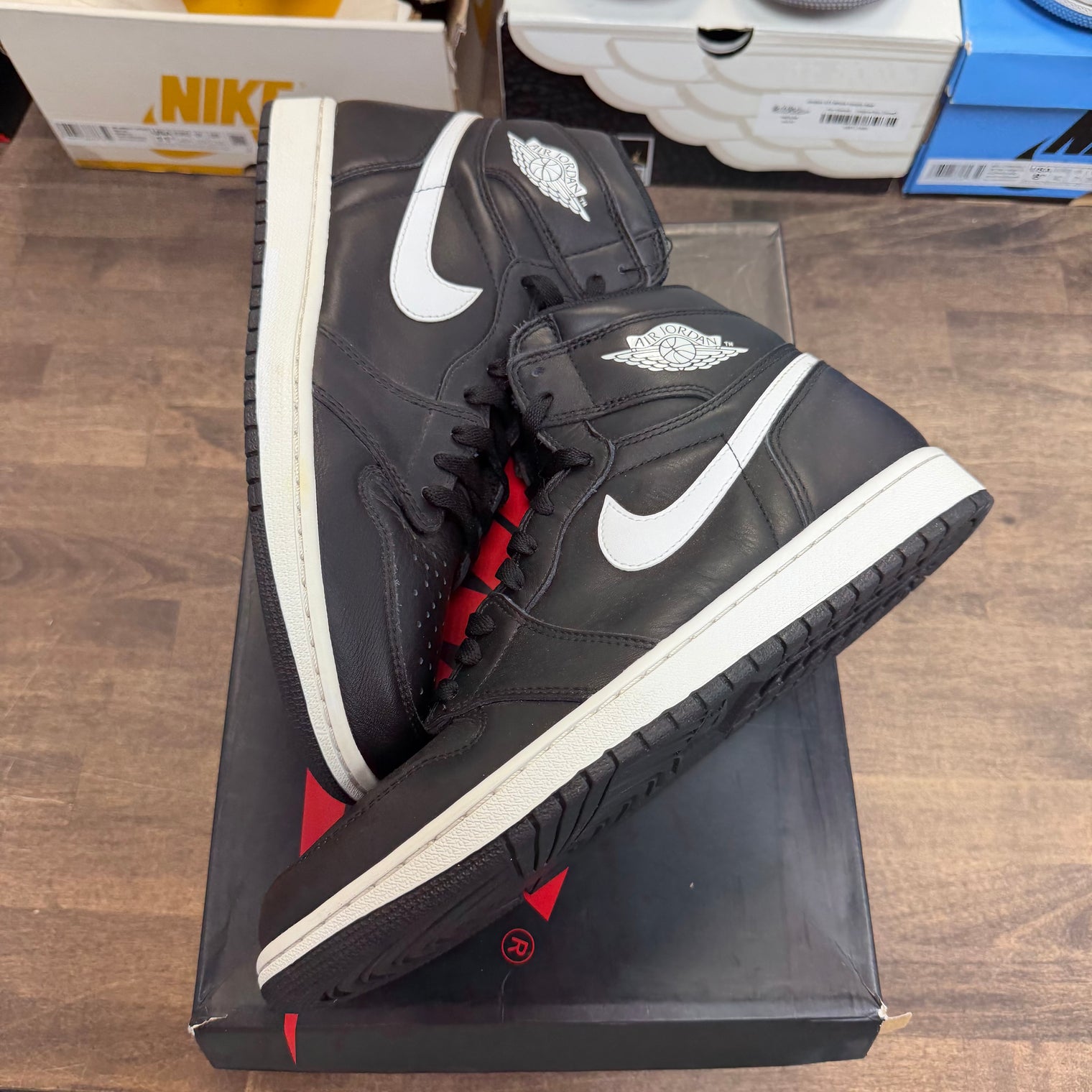 Yin Yang Black Jordan 1 Retro (USED)