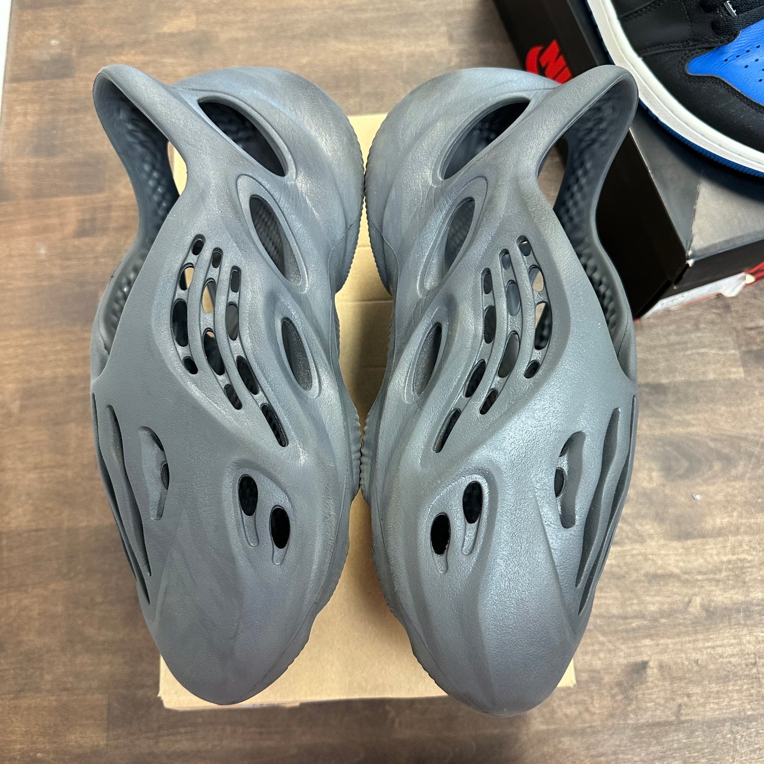 Onyx Yeezy Foam RNNR (USED)