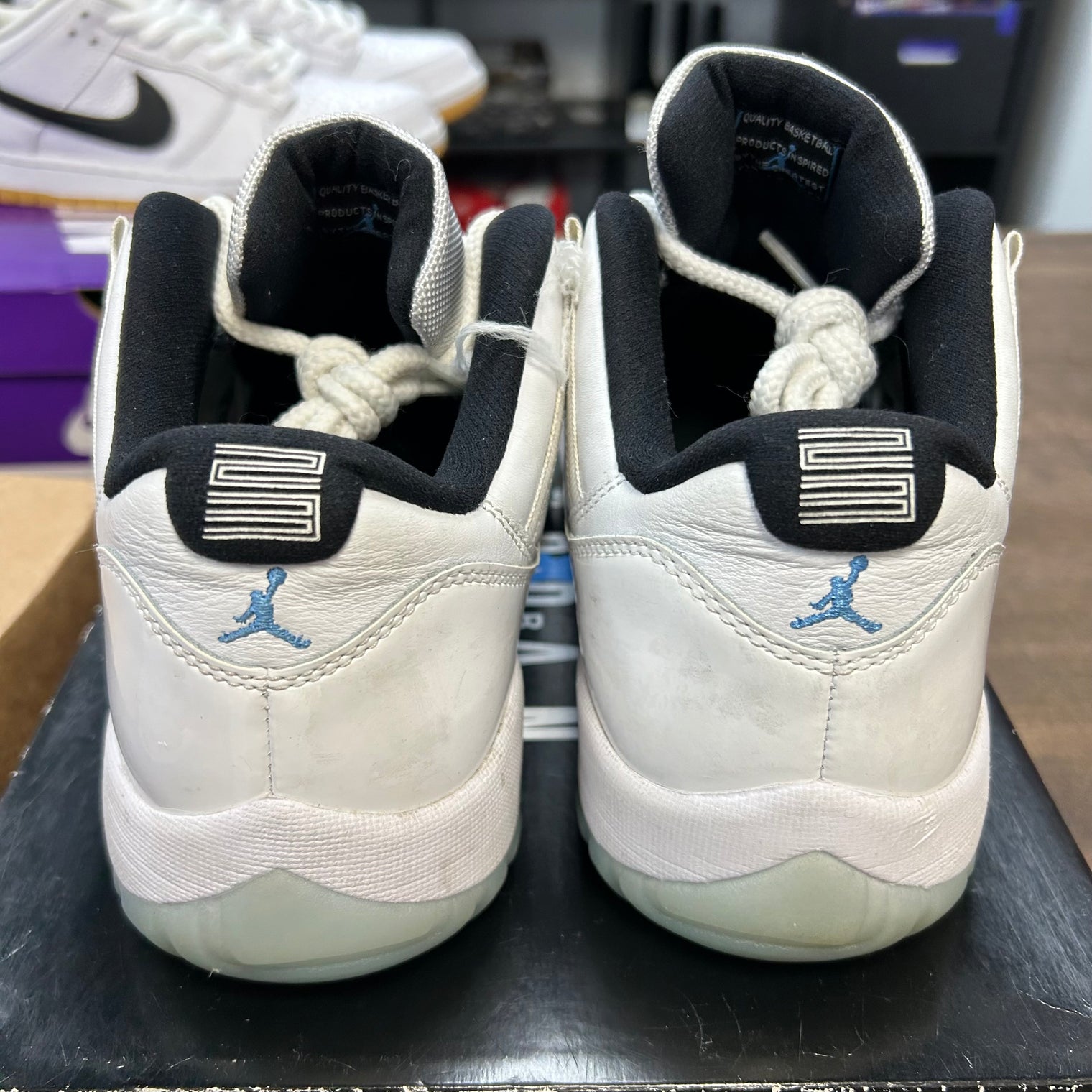 Legend Blue Jordan 11 Low (USED)