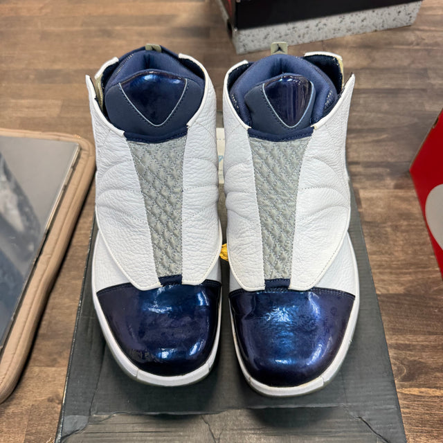 Midnight Navy Jordan 16 Retro (USED)
