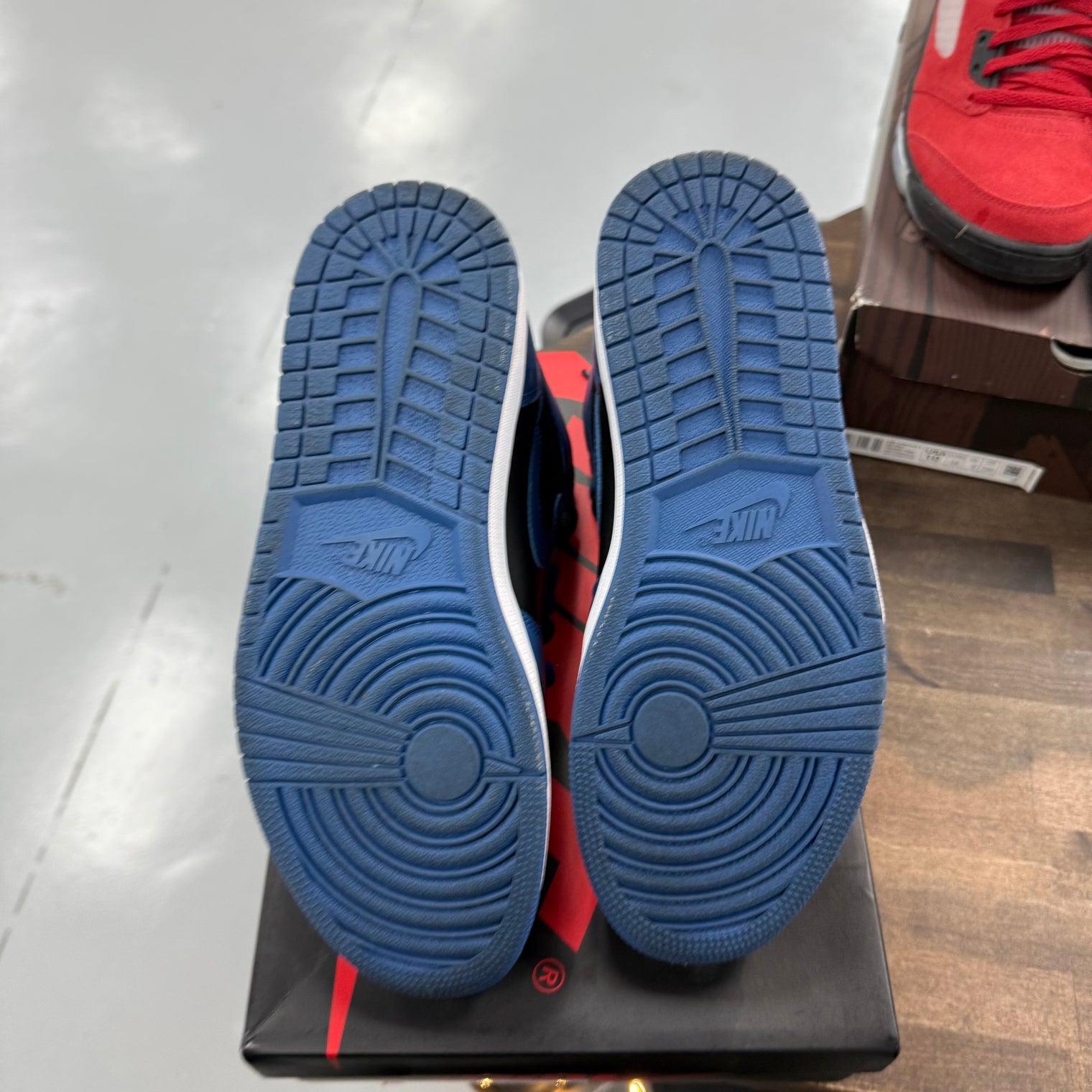 Dark Marina Blue Jordan 1 Retro High OG (USED)