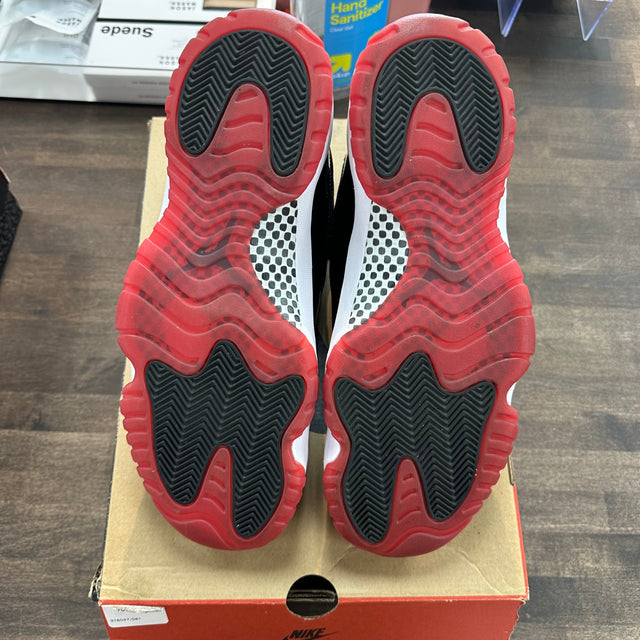 Bred Jordan 11 (2019) (USED)