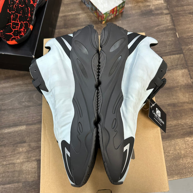 Blue Tint MNVN Yeezy 700 (USED)