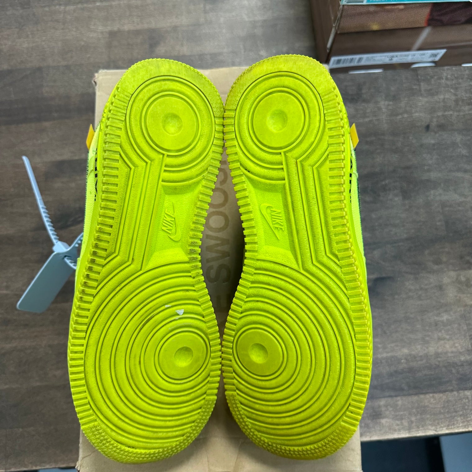 Off-White Volt Nike Air Force 1 Low (USED)