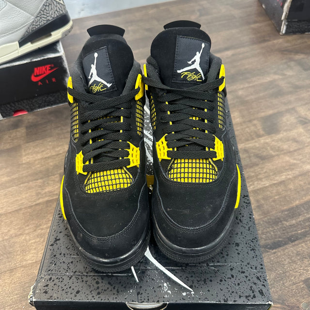 Yellow Thunder Jordan 4 (USED)