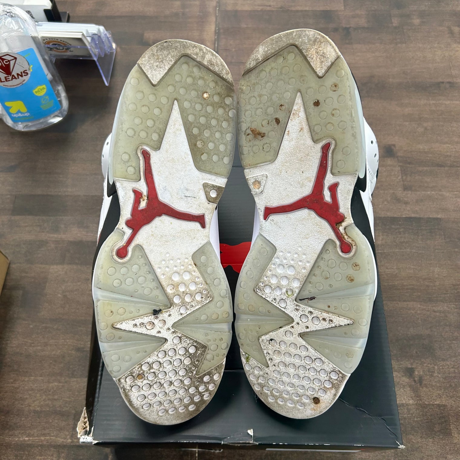 Carmine Jordan 6 Retro (USED)