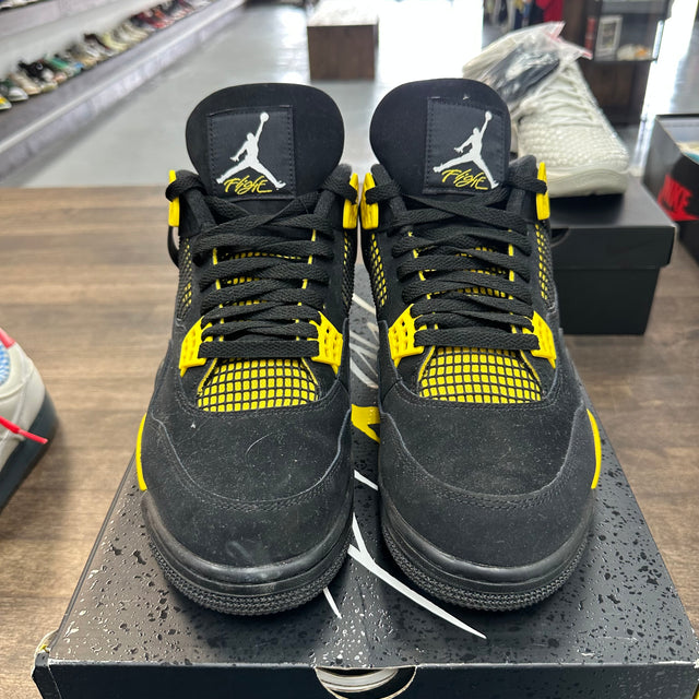 Yellow Thunder Jordan 4 (USED)